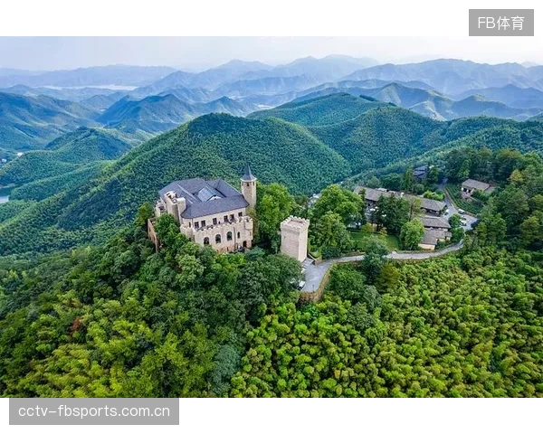 德清莫干山“裸心”体育小镇的运维革命：边缘数据中心部署自动熔断策略，实现真无人值守